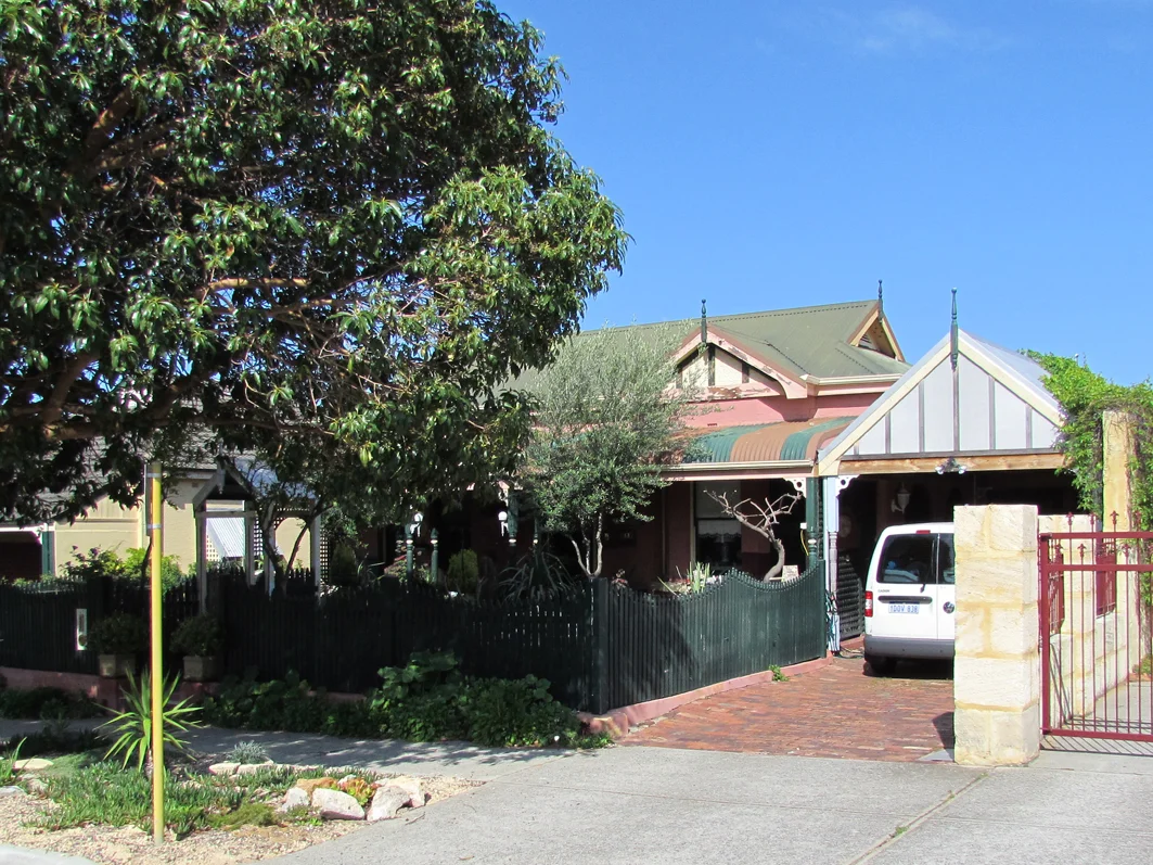 43 Moss Street
