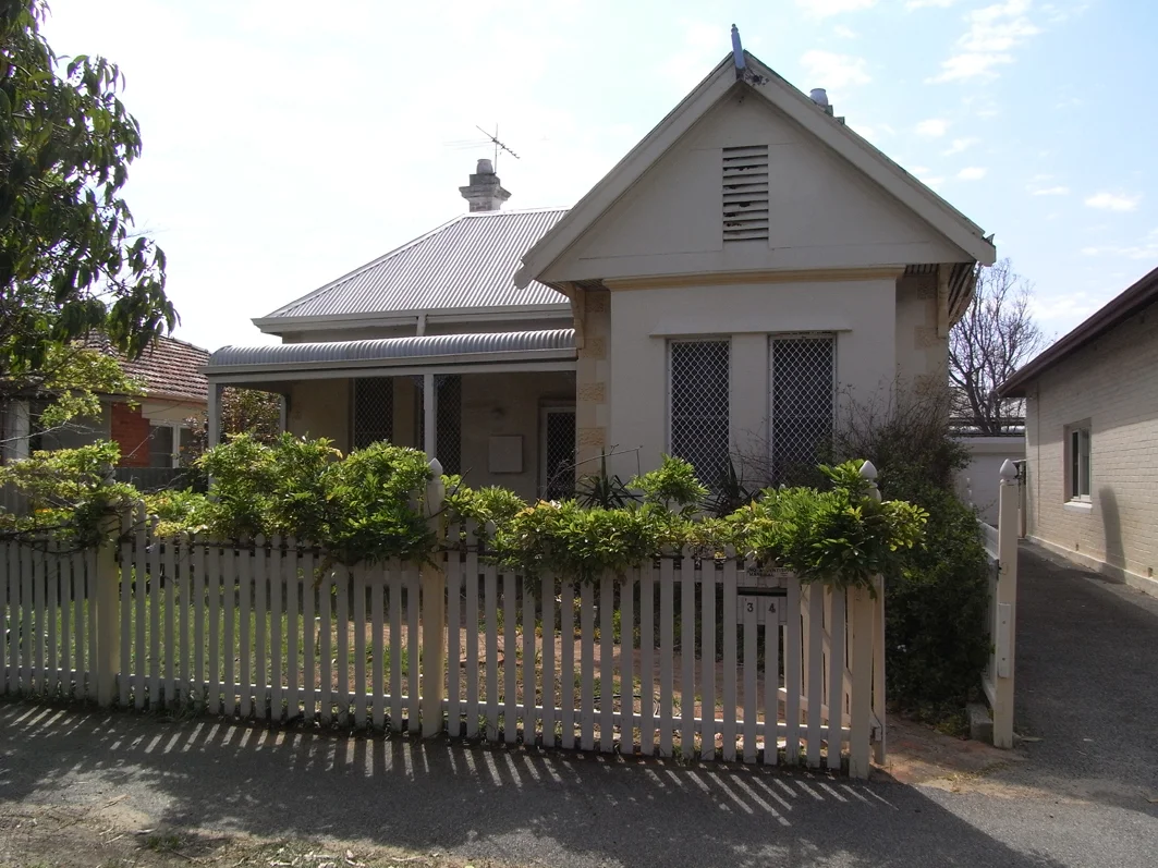 34 Moss Street