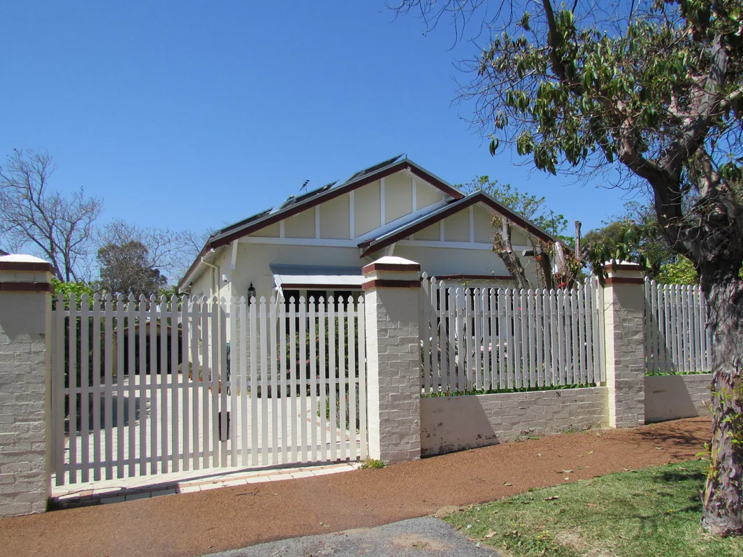 18 Irwin Street