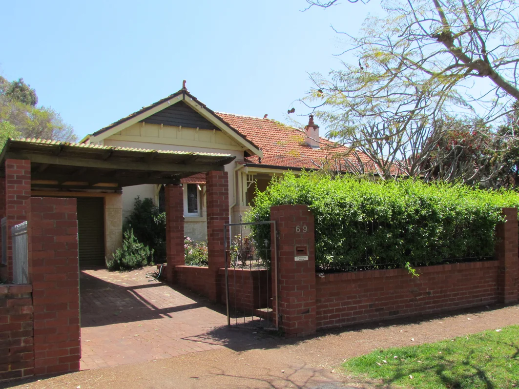 69 Irwin Street