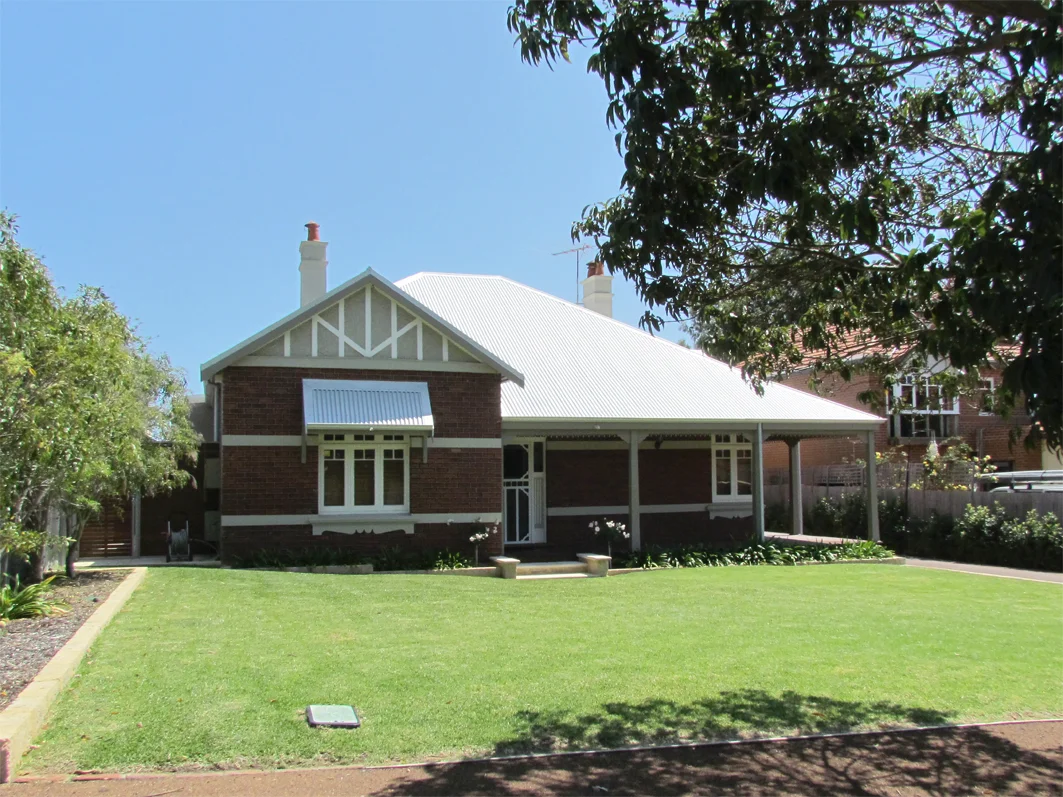 13 Irwin Street