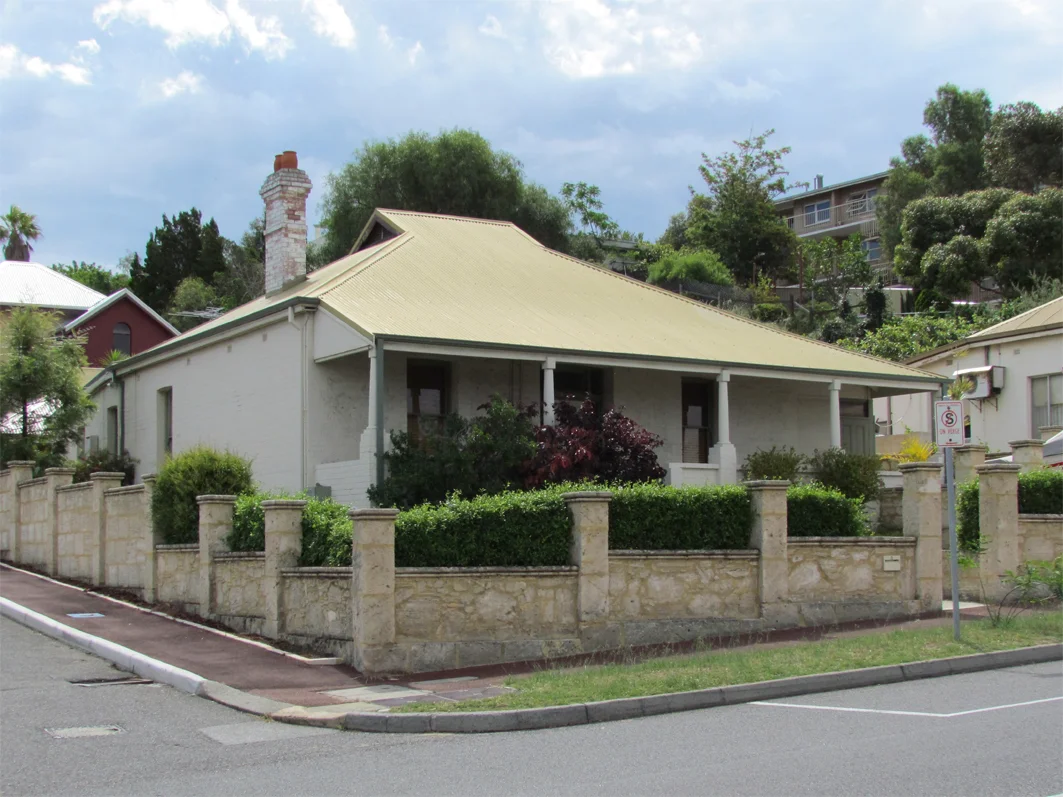 3 Preston Point Road