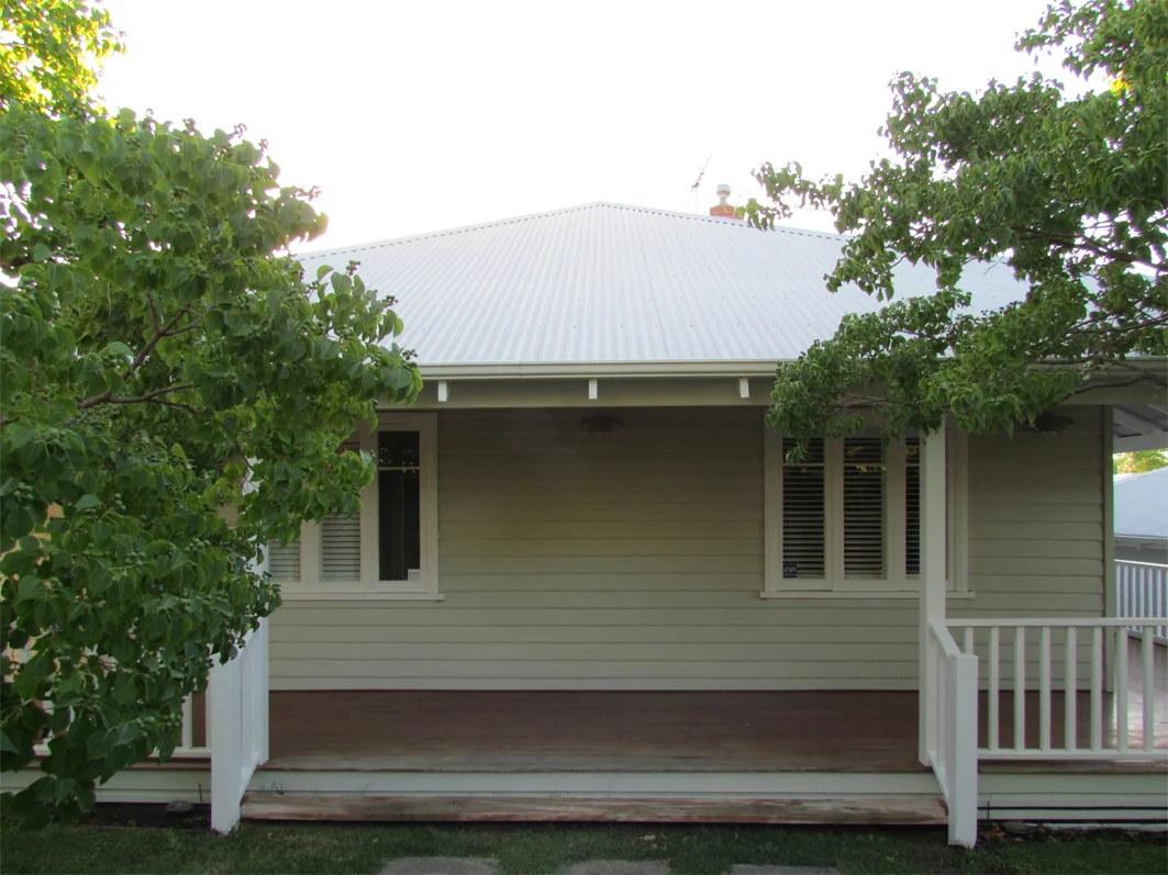 11 Stratford Street