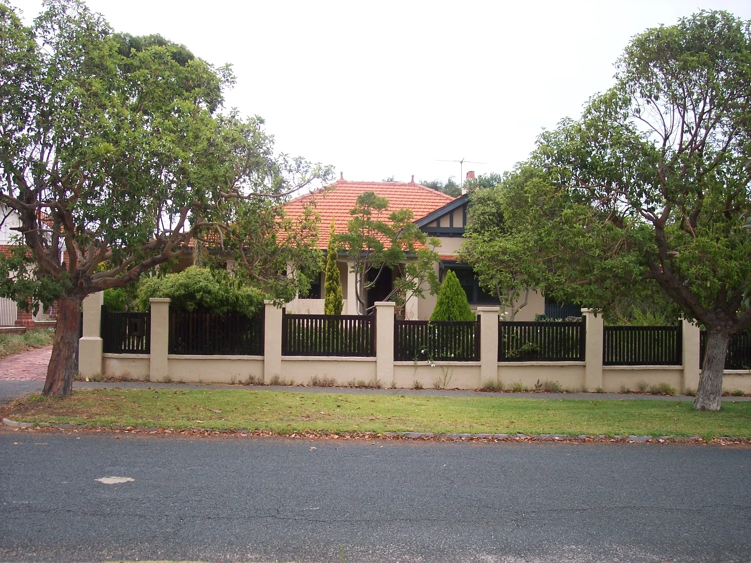 4-1-07 View W 67 Fortescue Street.jpg