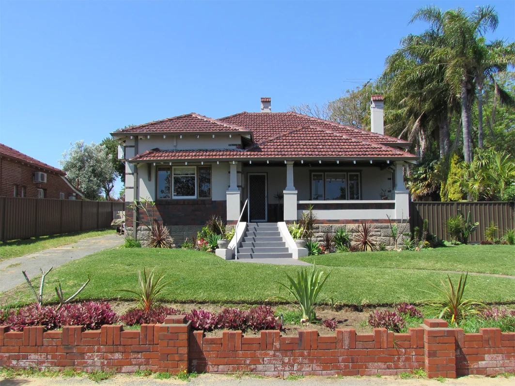 82 Oakover Street