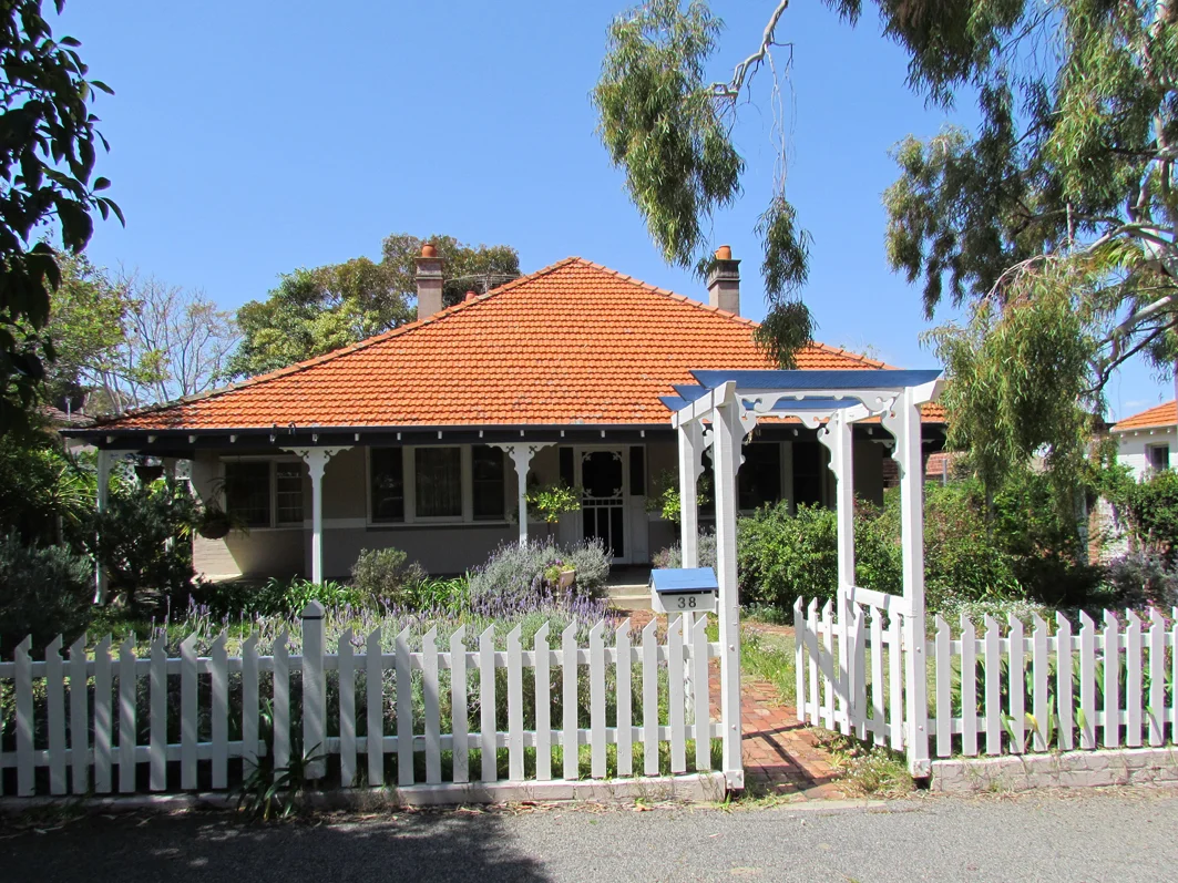 38 Oakover Street