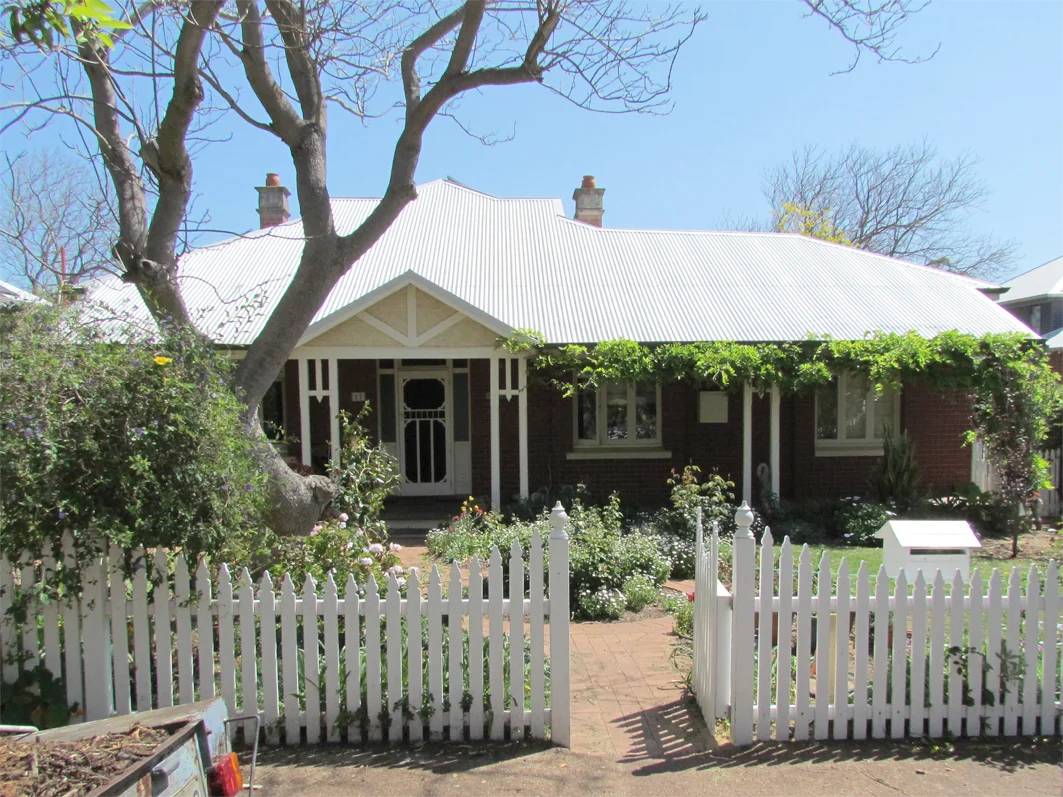 17 Oakover Street