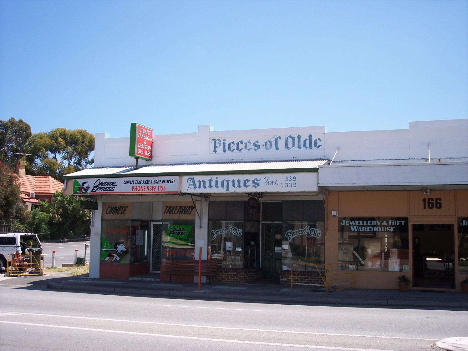 31-10-06 162&164 Canning Highway.jpg