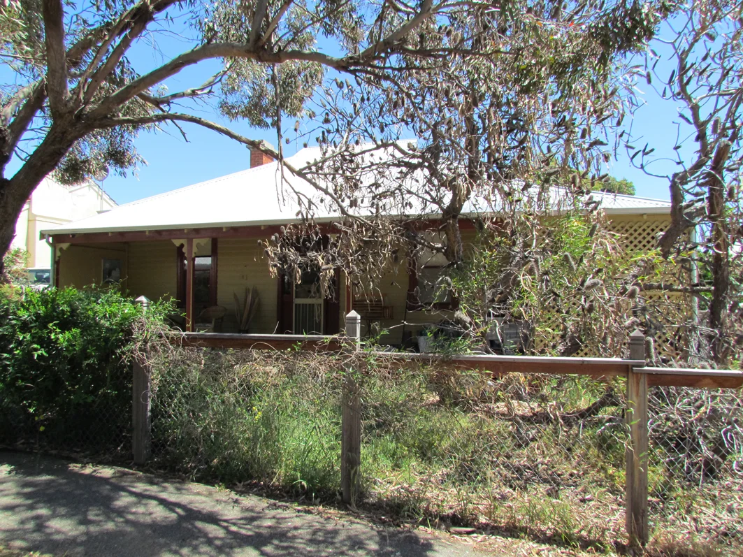 5 Stratford St