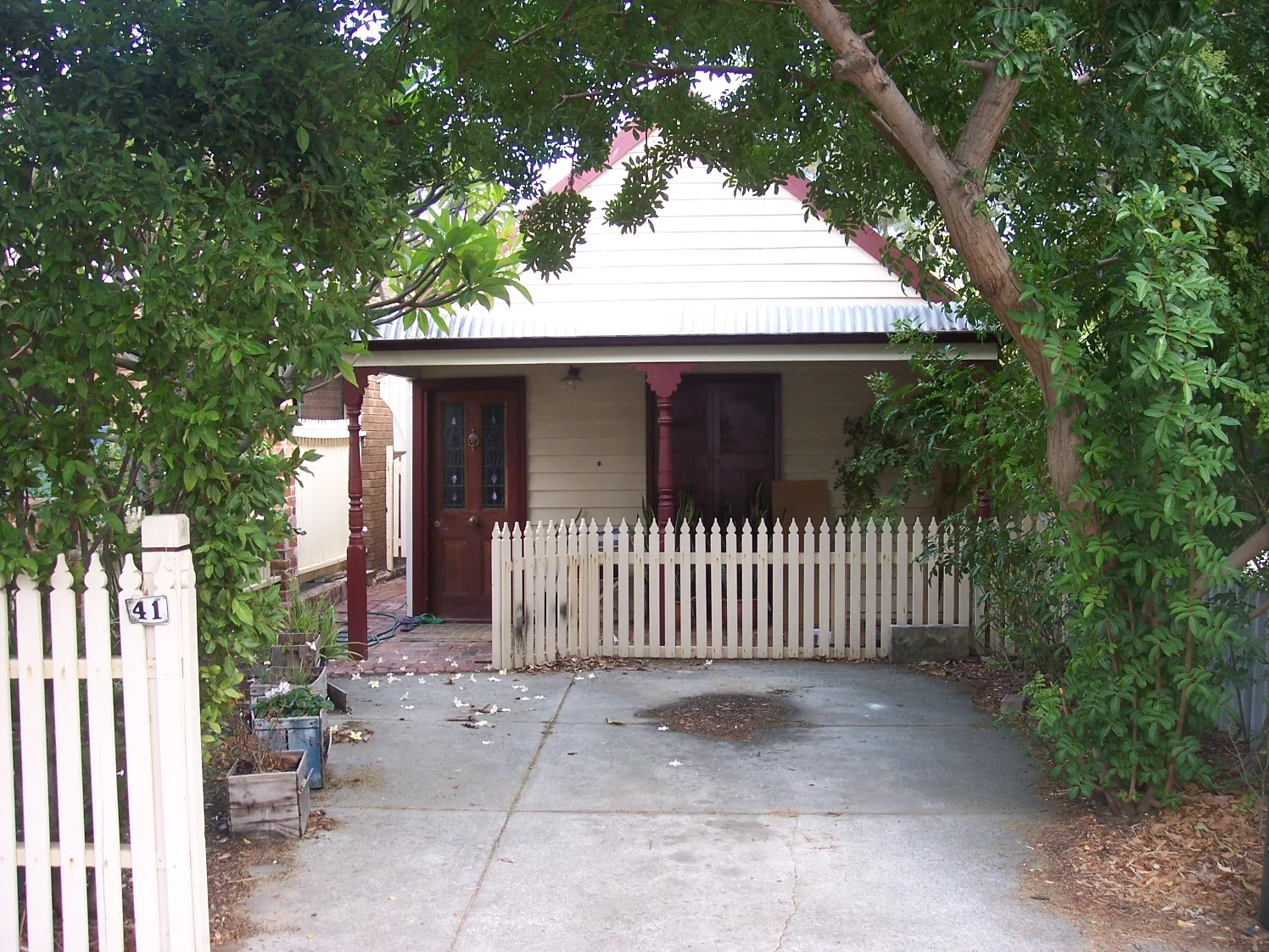 13-4-07 View W 41 Duke Street.jpg