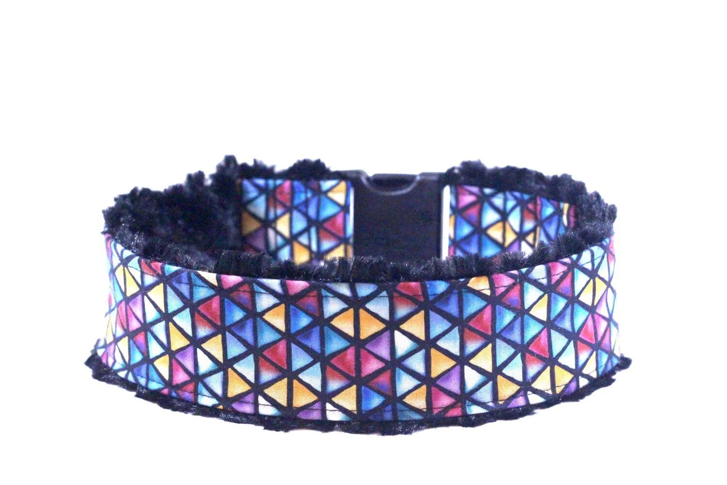 Rainbow Geometric Triangles on Black