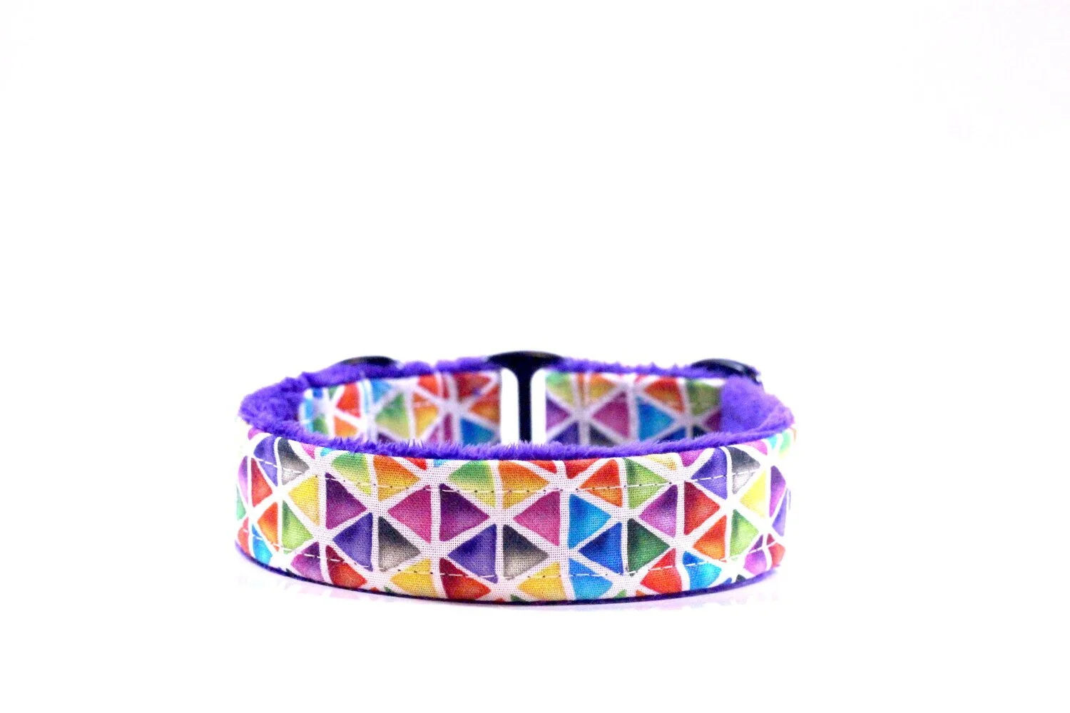 Rainbow Geometric Triangles on White