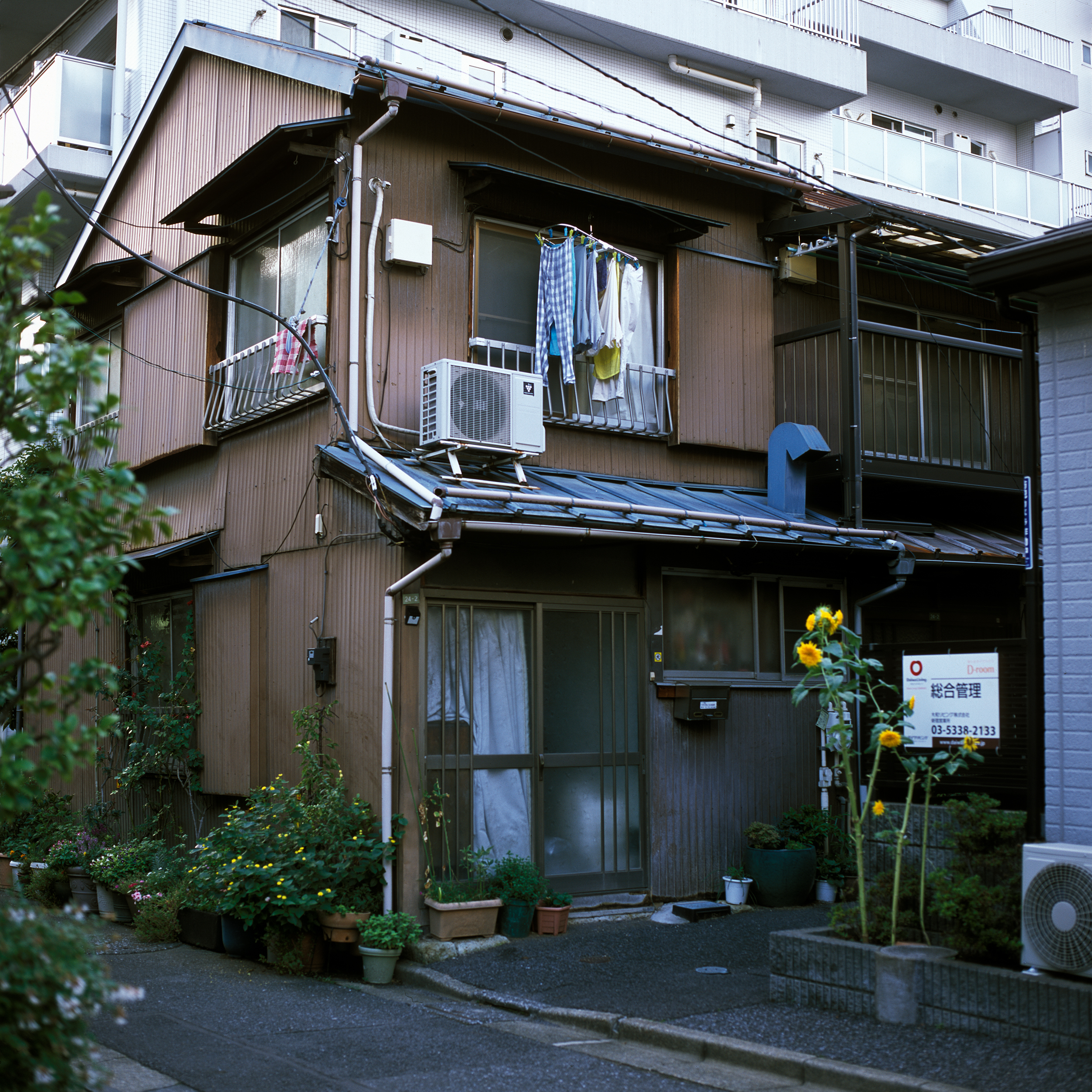 SecondFloorBalcony.jpg