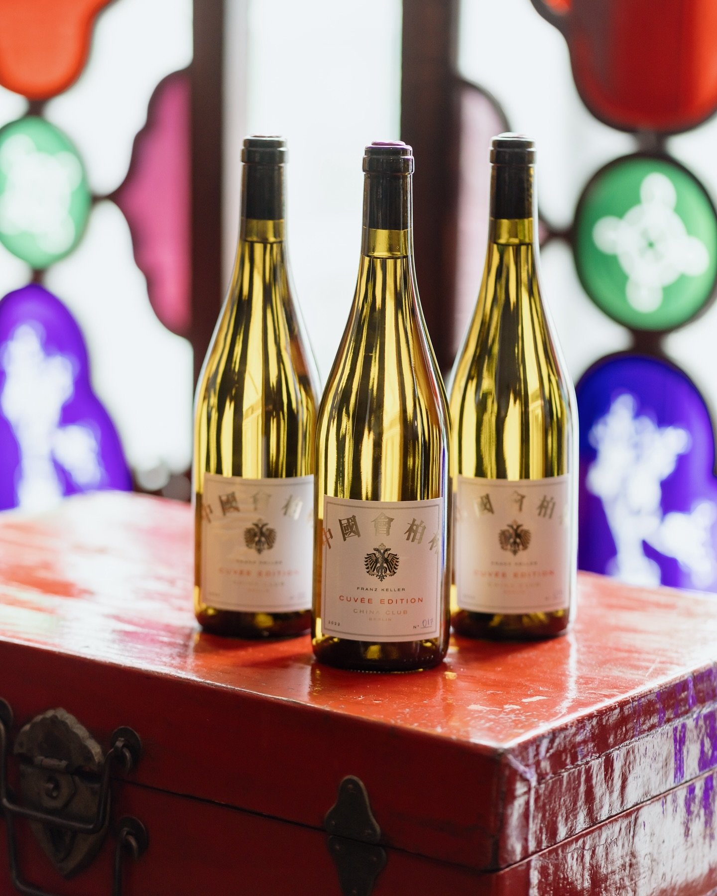 Following our signature red wine and champagne edition, we are delighted to present our first white wine, the exclusive China Club Berlin Cuv&eacute;e, which was created with the renowned Franz Keller winery from Baden.

The white wine, vintage 2022,