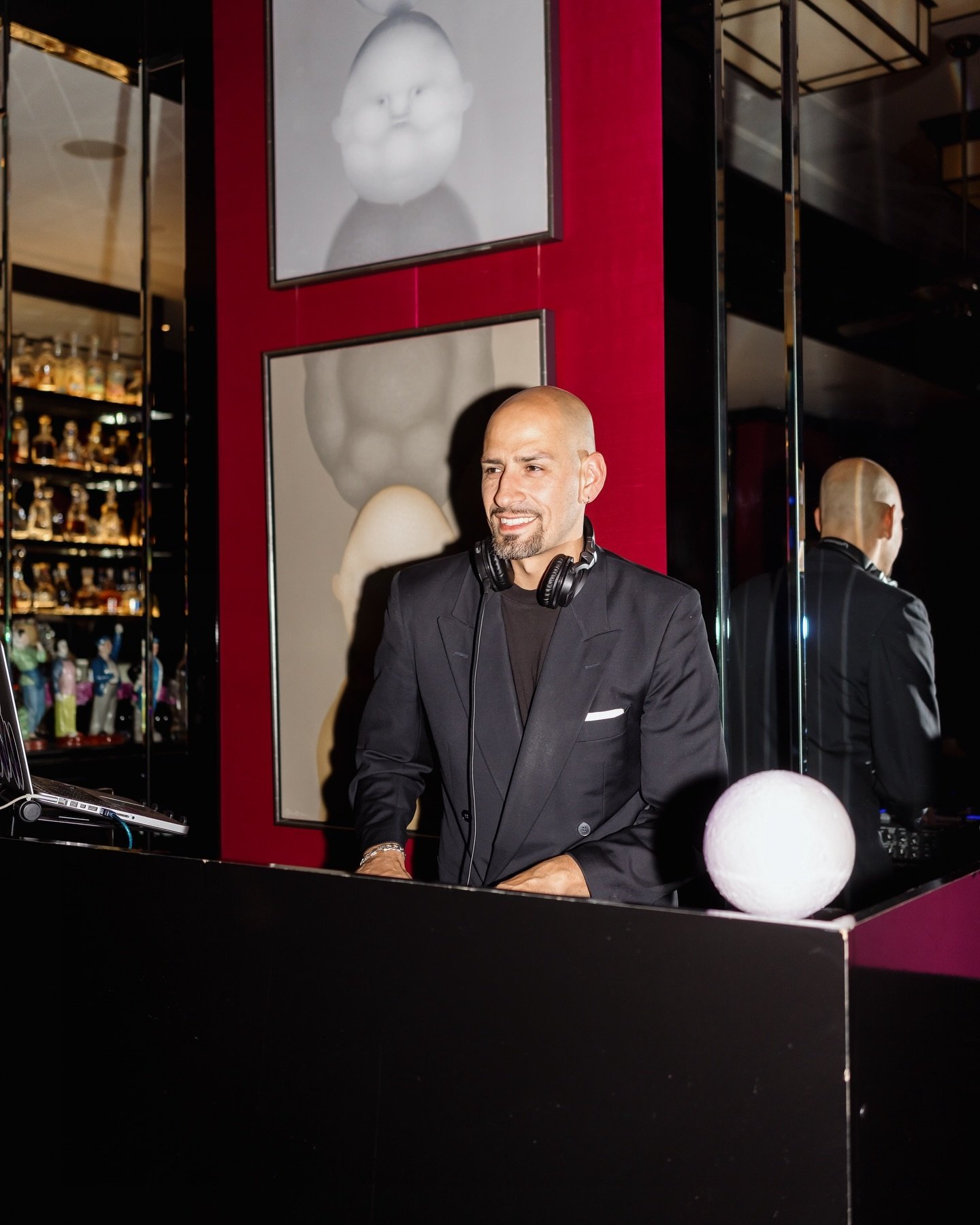 Members, get ready for the return of Club Nights at the &bdquo;Peace Bar&ldquo; this September and enjoy lively evenings with great drinks and the live beats of our resident DJs.

Friday, September 6th, 2024: DJ Kamira 
Friday, September 20th, 2024: 