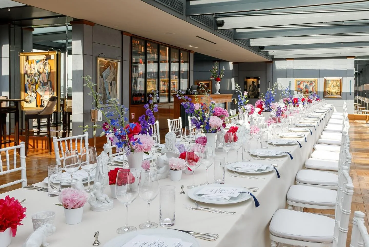 What a night! True to the motto 'sans souci', we teamed up with @kpmberlin last night to celebrate royal Prussian table culture at the club. Priceless archive pieces from KPM Berlin and a table setting inspired by the lush parks and gardens of Freder