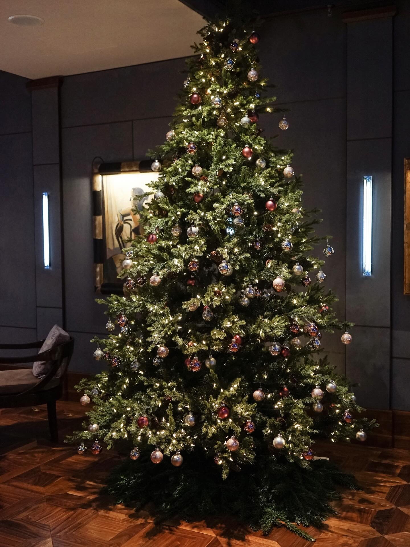 The end of the year is a moment to pause and reflect. We would like to thank all members and followers of China Club Berlin for being part of our world.

We wish you refined moments and joyful celebrations. Happy Holidays! 
#chinaclubberlin