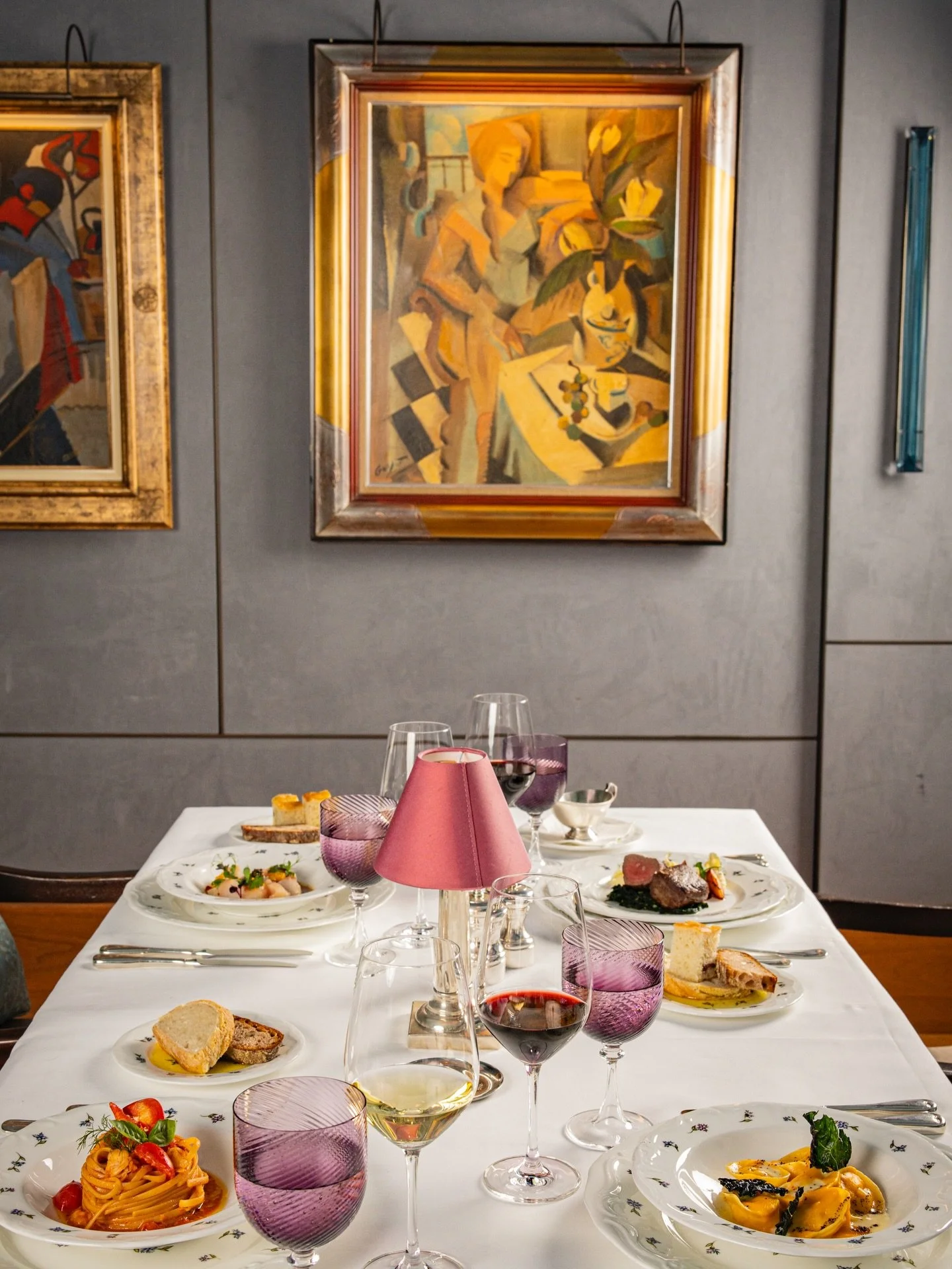 Experience the art of winter dining at "Medinis" with Chef Simone Suardi&rsquo;s exquisite seasonal creations: delicate Hamachi Ceviche with mango, lime &amp; caviar, aromatic pumpkin tortelli with Taleggio fondue, decadent lobster linguine