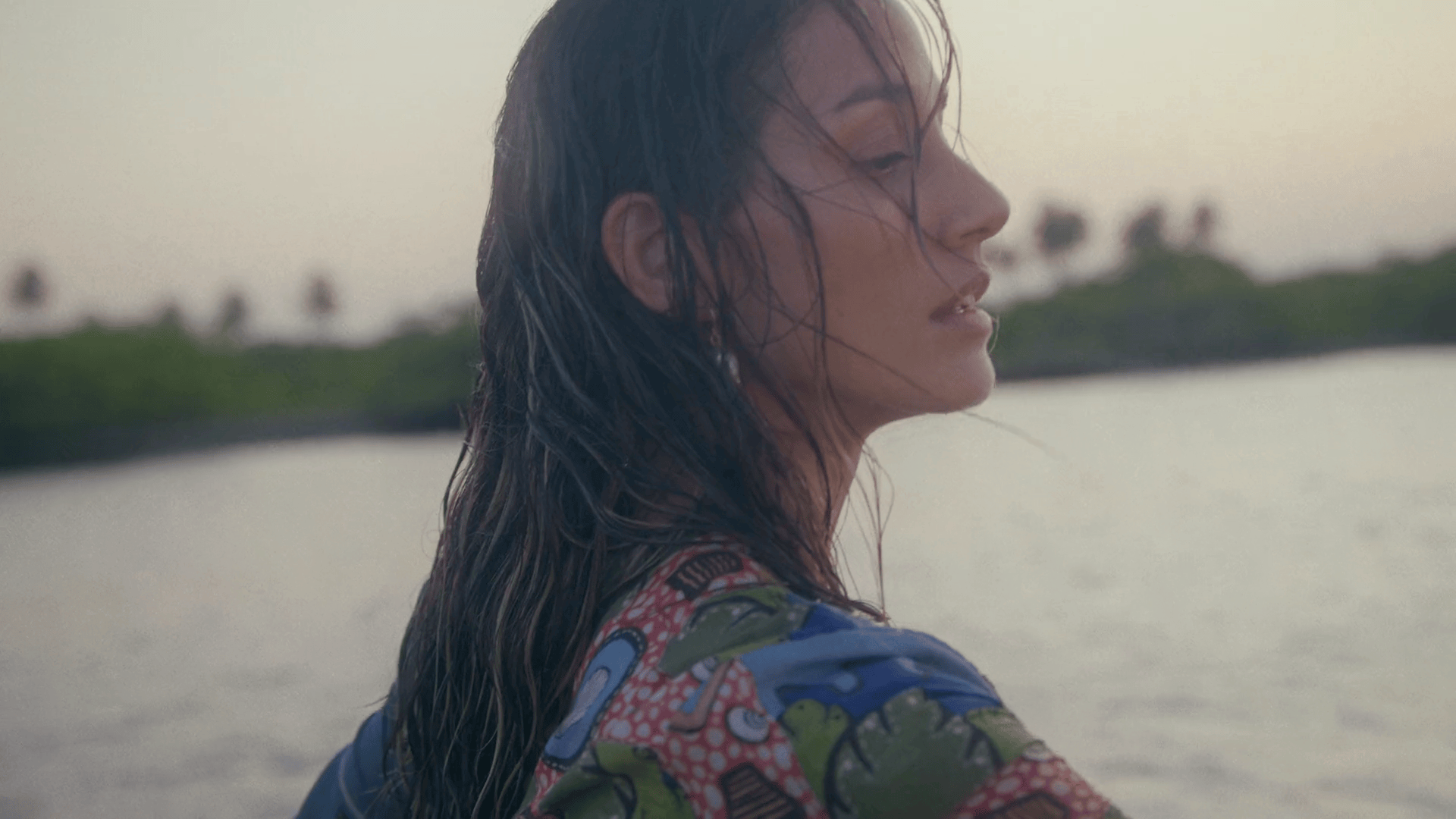 rush_praia_-_coleção_imaginário (1080p) 8.gif