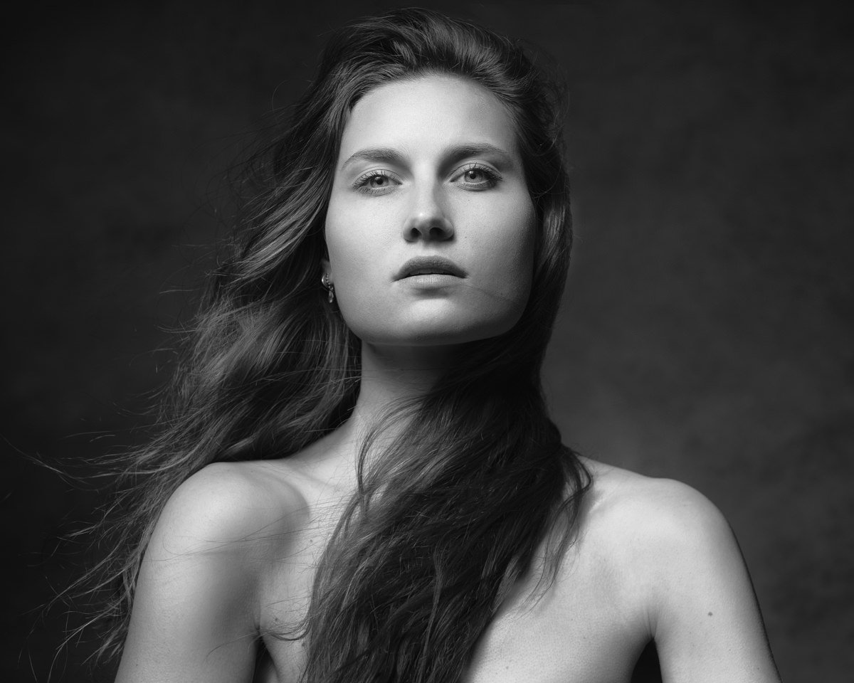 fine-art-zwart-wit-portretfoto-vrouw