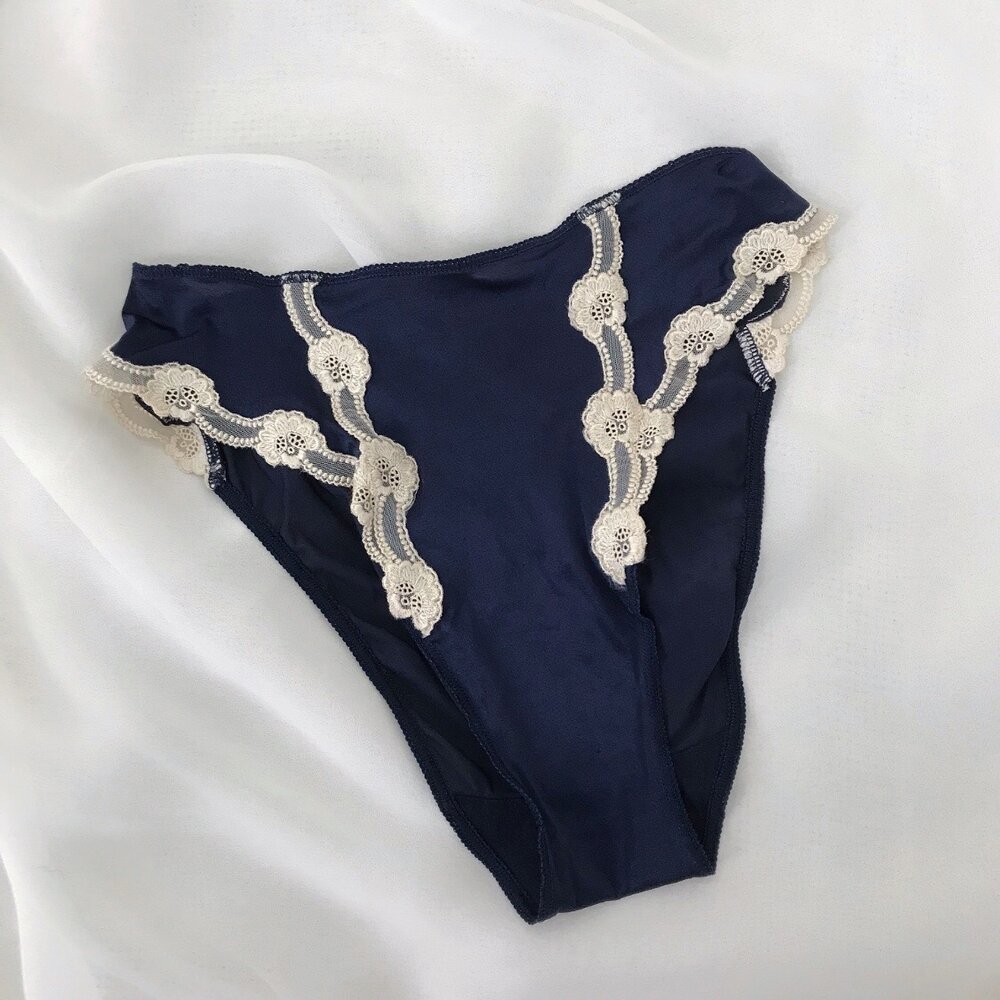 La Perla Navy Blue and Cream Lace Panty — Esmes Drawer Too