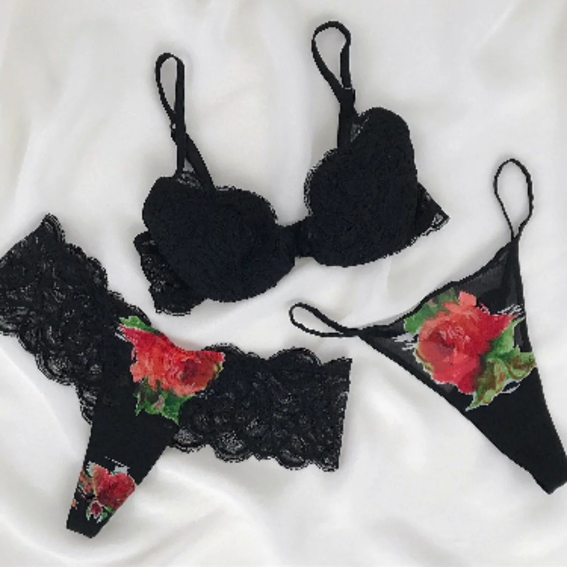 Vintage Marvel La Perla Black Floral Lace Bra Panty Set