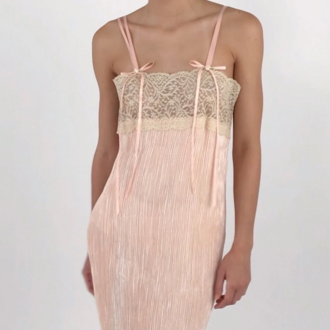 Vintage Peach Blush Pleated Lace Lounge Dress