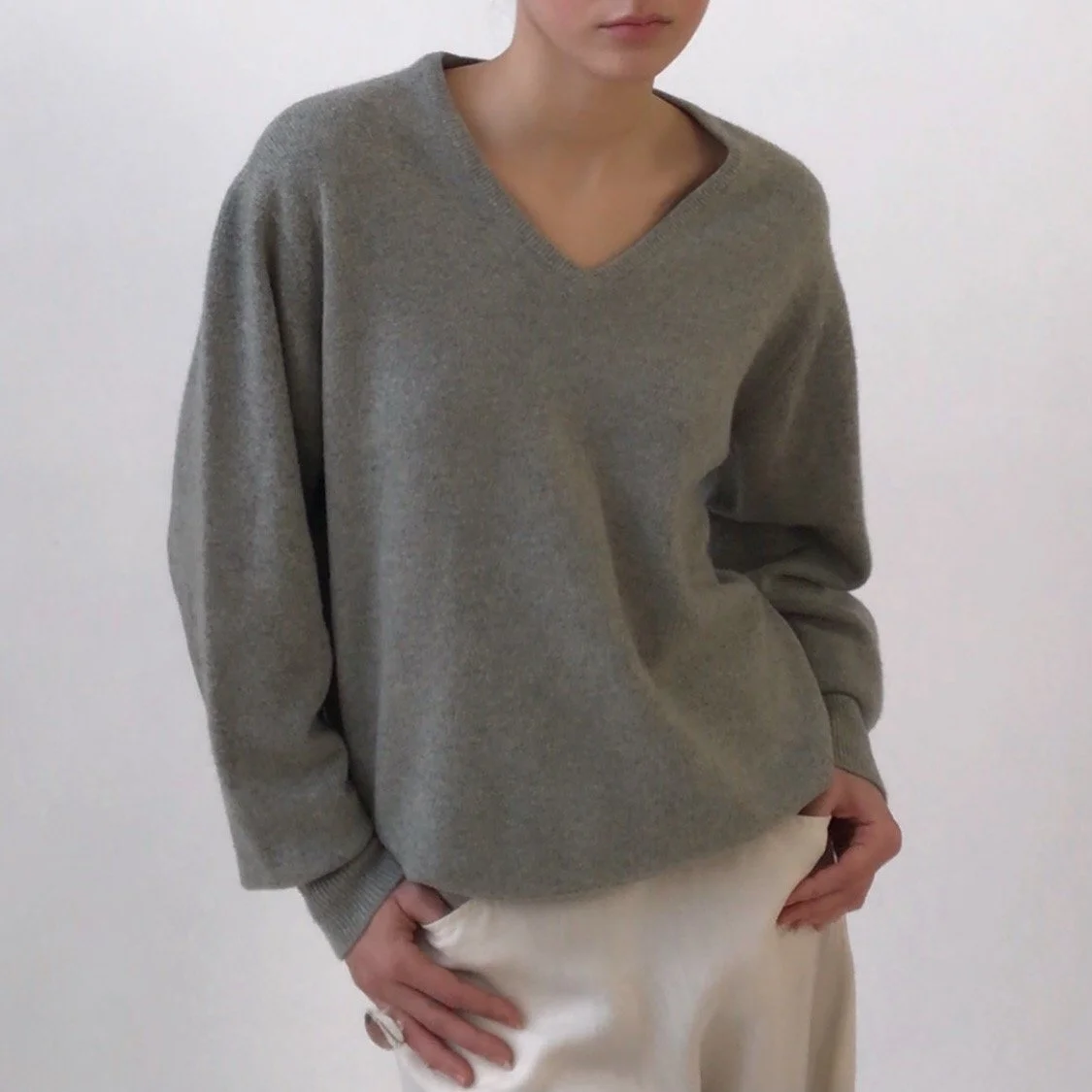 Vintage BERNHARD ALTMANN Grey V-Neck Cashmere Boyfriend Pullover Sweater