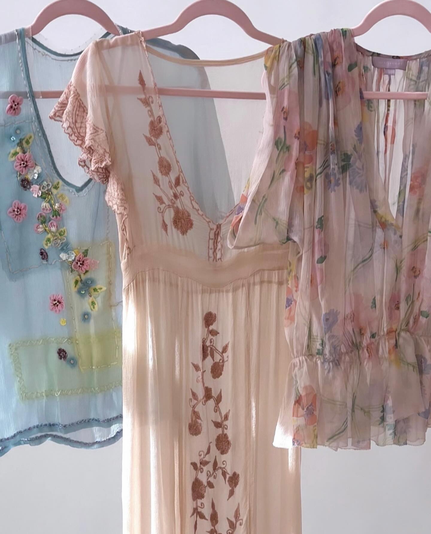 Beautiful NEW ARRIVALS, Coming Later this Week! 🍋 20% Off Sitewide w/ code: THANKYOU! Ends 5/20 - 11:59pm EST. 🍋 Join Esme&rsquo;s Mailing List online to receive updates and exclusive offers! Link is in our bio.

#esmesdrawertoo#truevintage#romanti