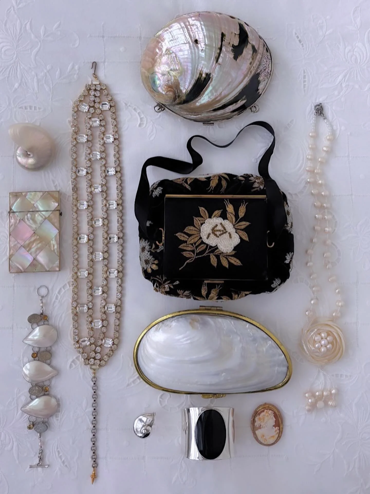 &ldquo;Little Things Mean A Lot&rdquo;! 🤍 Beautiful, Little Things Arriving Daily! 🤍 New Arrivals, Coming Next Week! 🤍 Remember to Join Esme&rsquo;s Mailing List Online to Receive Updates and Exclusive Offers! xo 

#esmesdrawertoo#truevintage#roma