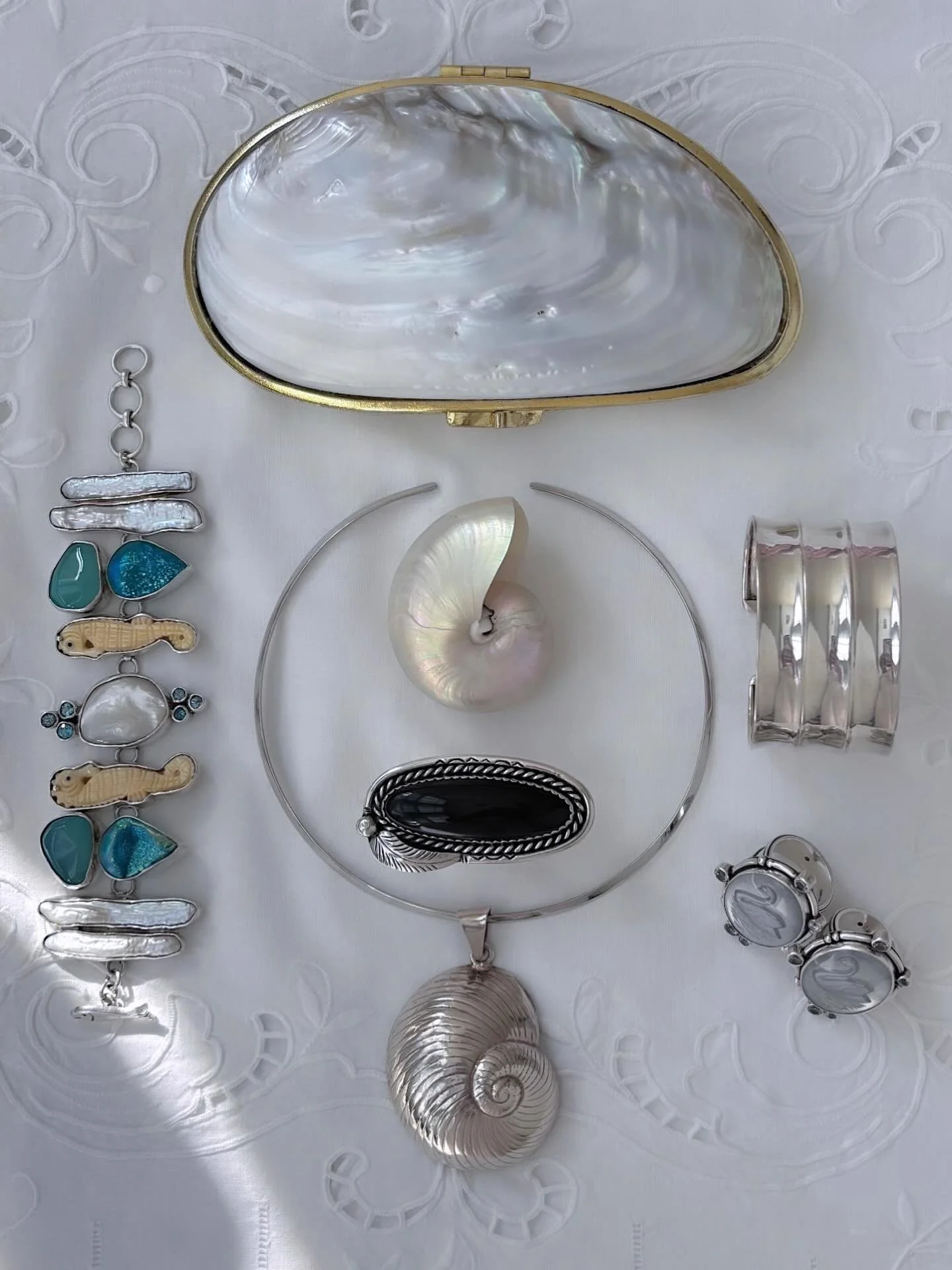 Happy Holidays! 🤍 Peace on Earth! 🕊️ NEW ARRIVALS, Friday, Dec. 26th - 5pm EST. 🫧 Dreamy, RARE, &lsquo;Of the Sea&rsquo; Bracelet and Sterling, Crystal Swan Rings! Coming with New Arrivals! 🦢🐚🦢

#esmesdrawertoo#vintageforsale#vintagejewelry#vin