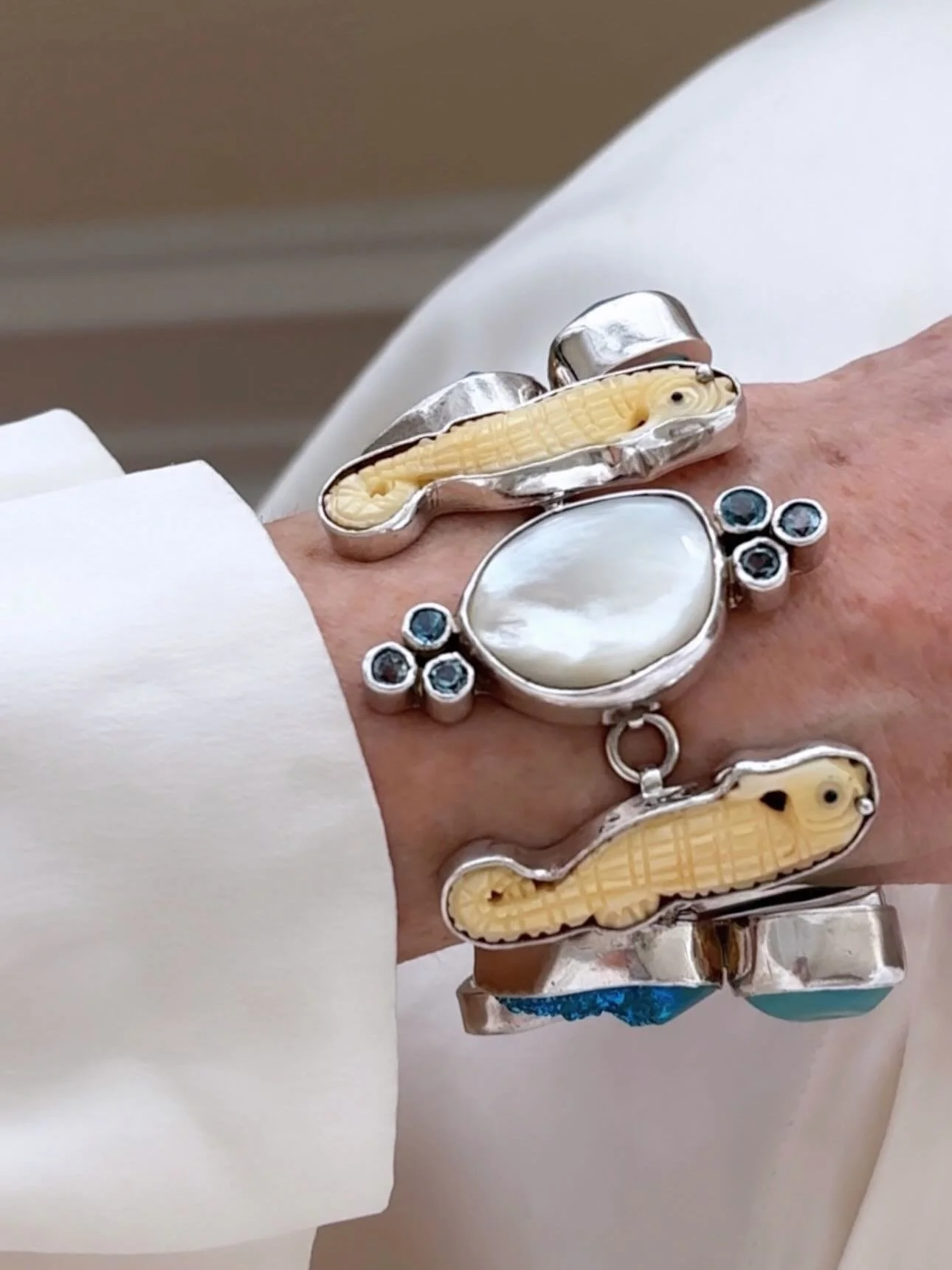 🤍 NEW ARRIVALS, Now Available Online! 🫧 Dreamy, RARE, &lsquo;Of the Sea&rsquo; Bracelet Sterling, Crystal Swan Rings and More! 🦢🐚🦢

#esmesdrawertoo#vintageforsale#vintagejewelry#vintageclothes#theworldsteeming