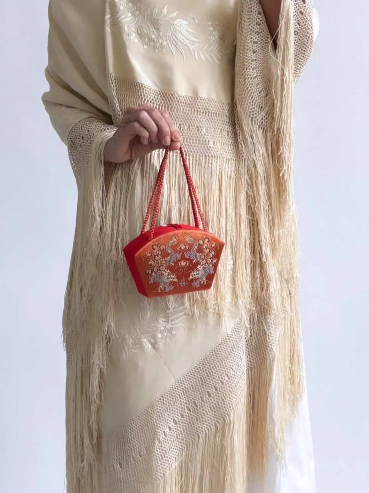 Coral, Silk Chinoiserie Purse, Available Online Now! 🦢 Stunning, Silk Piano Shawl, Available with NEW ARRIVALS! Friday, Oct. 16th - 5pm EST. 🍂🦢🍂 A Small Collection of Special Finds! 

#esmesdrawertoo #vintageaccessories #vintageshop #vintagecloth