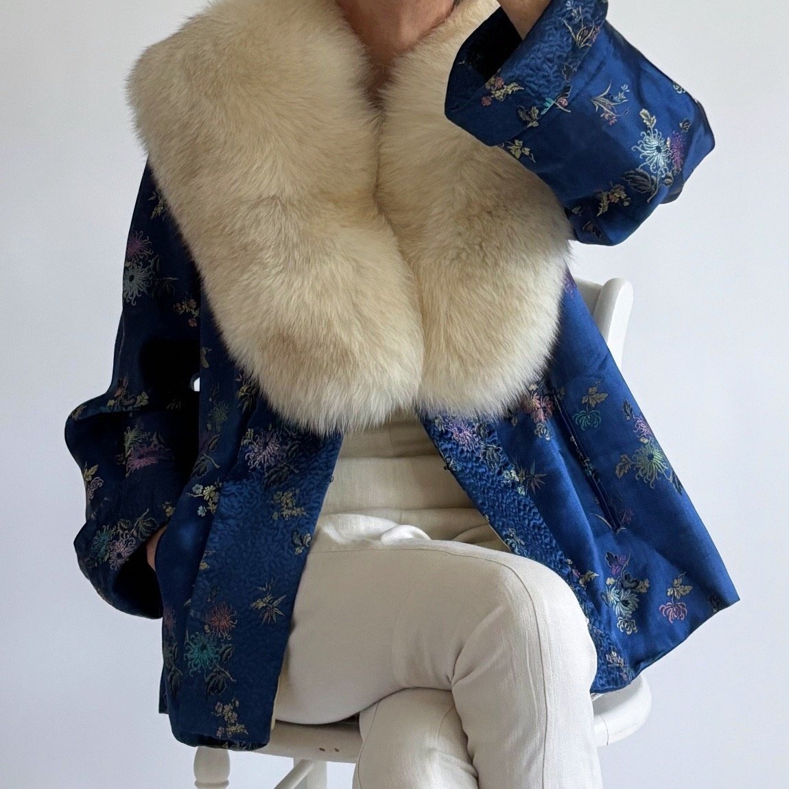 Vintage Royal Blue SILK SATIN CHINOISERIE Jacket with Natural Fur Collar