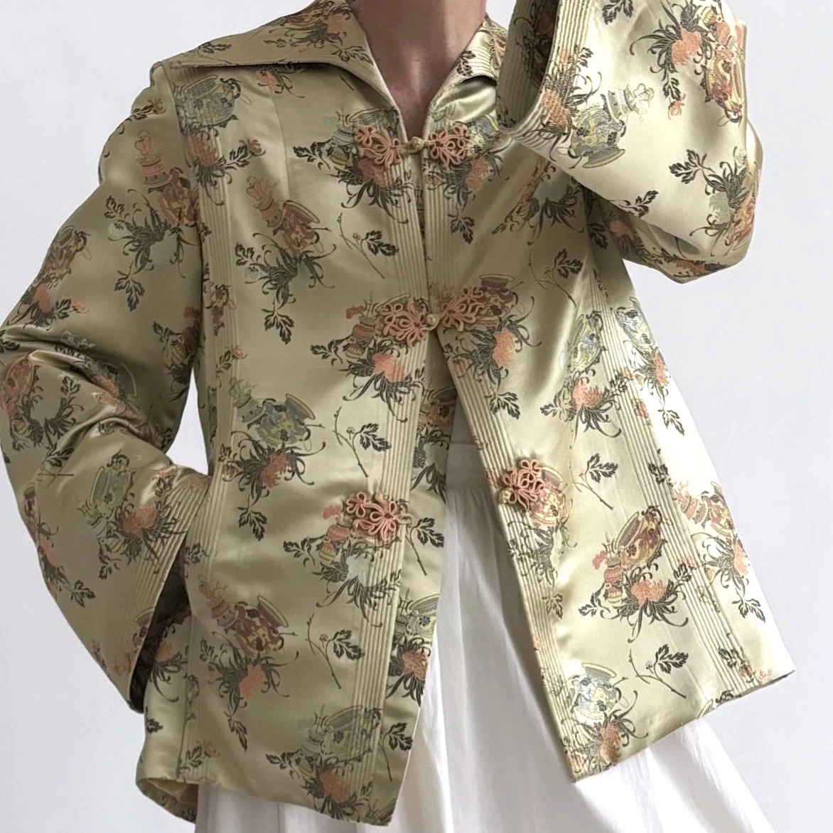 Vintage 1960's SILK SATIN CHINOISERIE Jacket with Natural Fur Collar