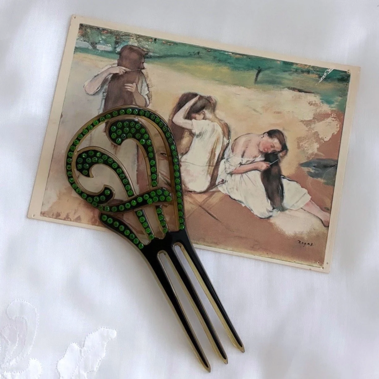 Vintage NOUVEAU Green Rhinestone Celluloid Hair Comb