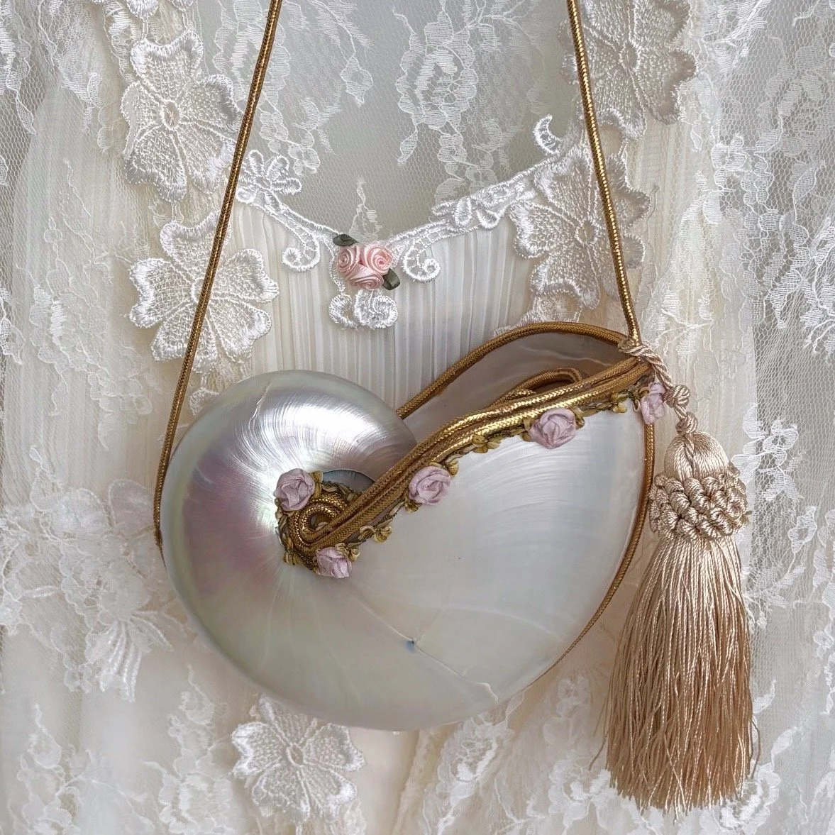 Vintage Pearlized Natural Shell Minaudière Purse RARE