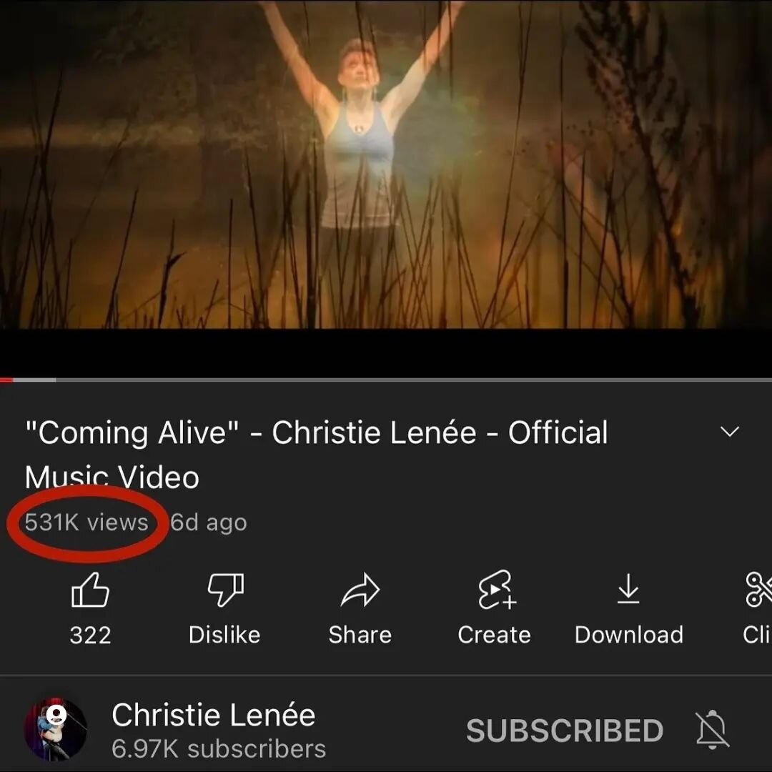 Ohh yeah! Just found out my most recently shot video with @allaroundartsy and @christielenee just passed half a million views! Gooooo team! 🤯🎥