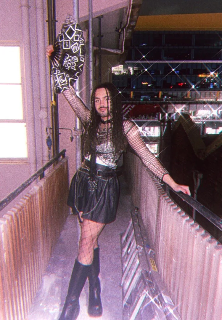 FASHION JOURNAL ARTICLE/ Ed Moon, he/she/they, musician and performer ‘androgyny'