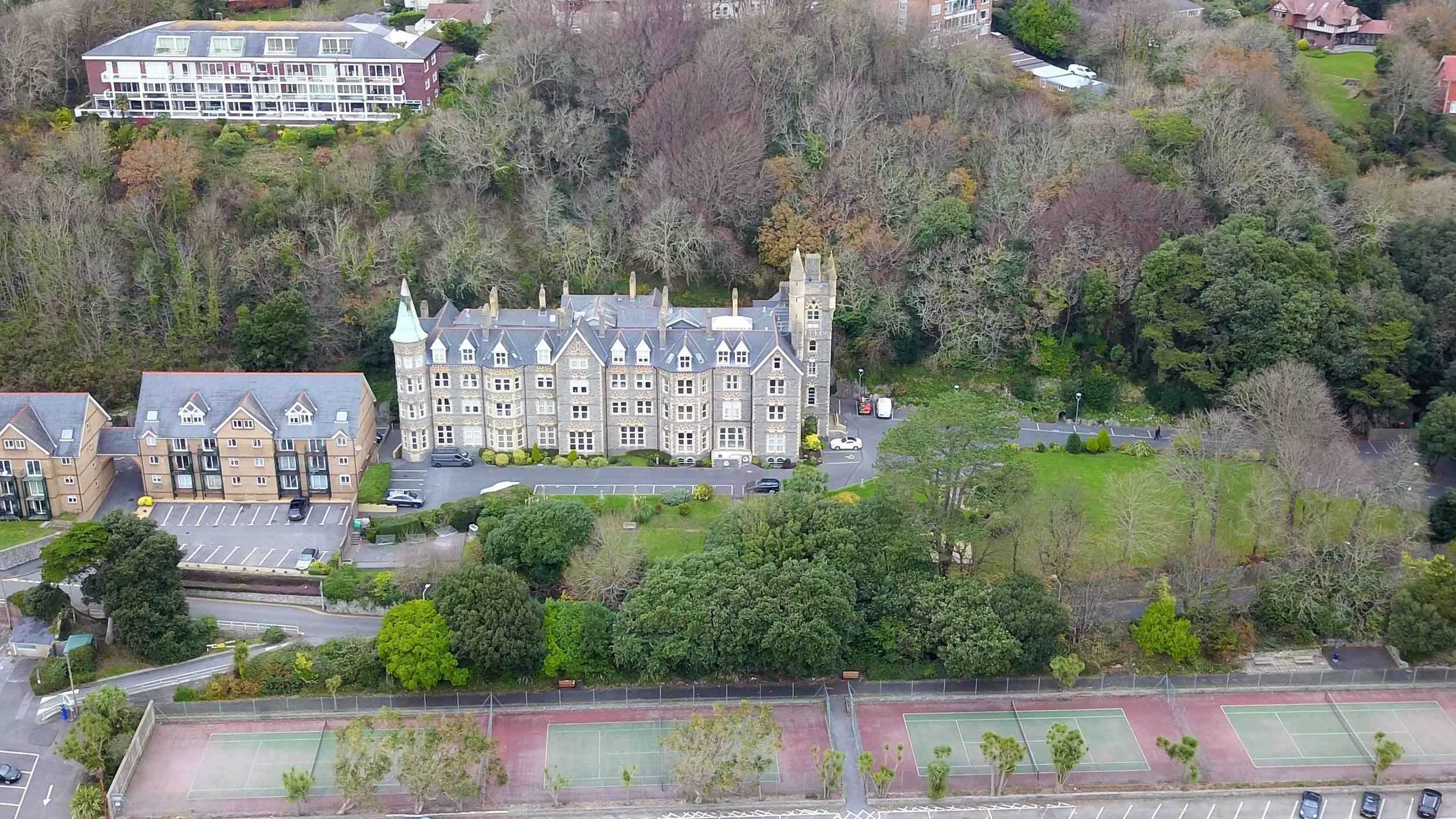 15 Langland Bay Manor