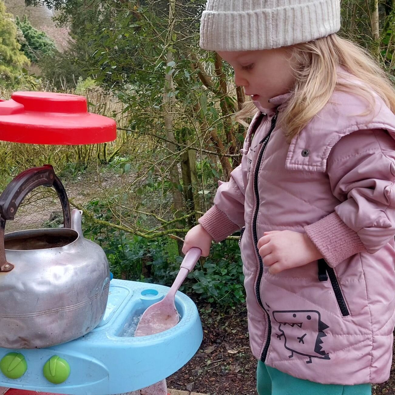 Fun for all ages in the Sound and Story Garden at Lukesland.  Entry for Under 16's is free, so why not bring the family along in the Easter holidays. We are open on Good Friday, Easter Sunday and Easter Monday 11am - 5pm, then on Wednesdays, Sundays 