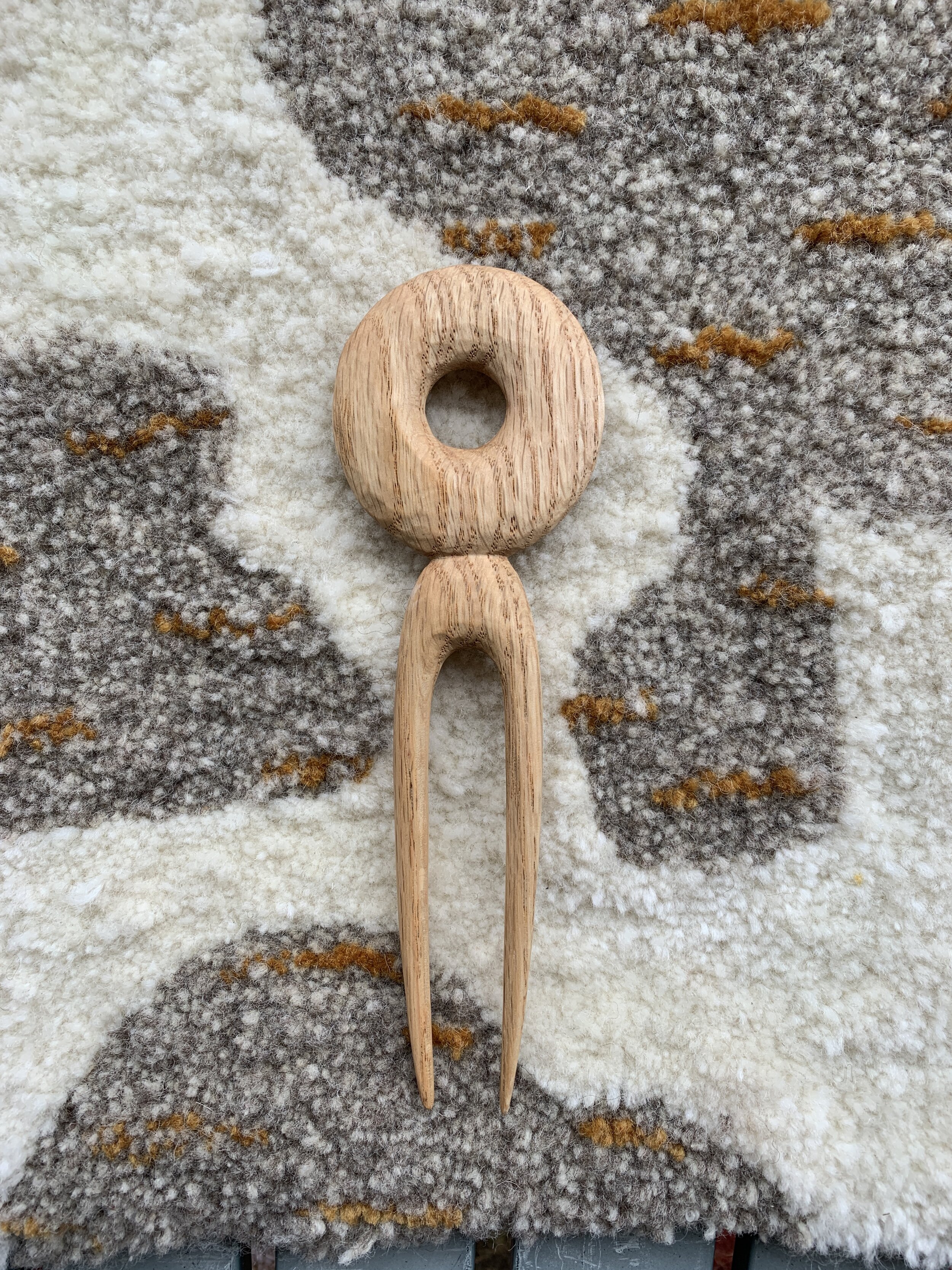 O Hair Pin in Oak