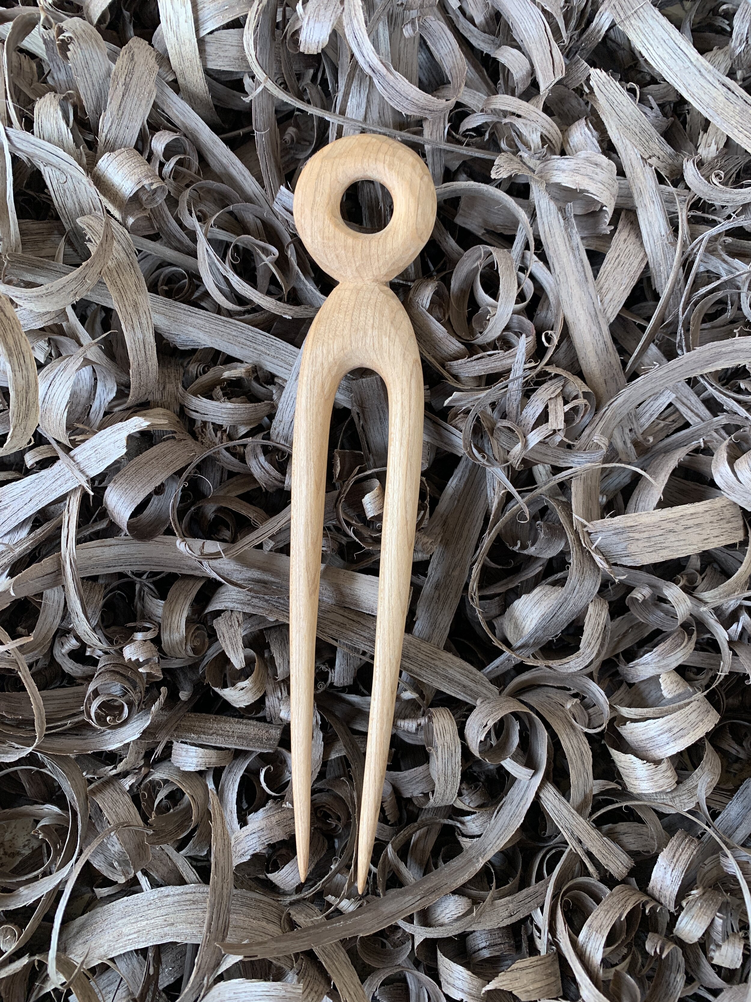 Small O Hair Pin in Cherry 