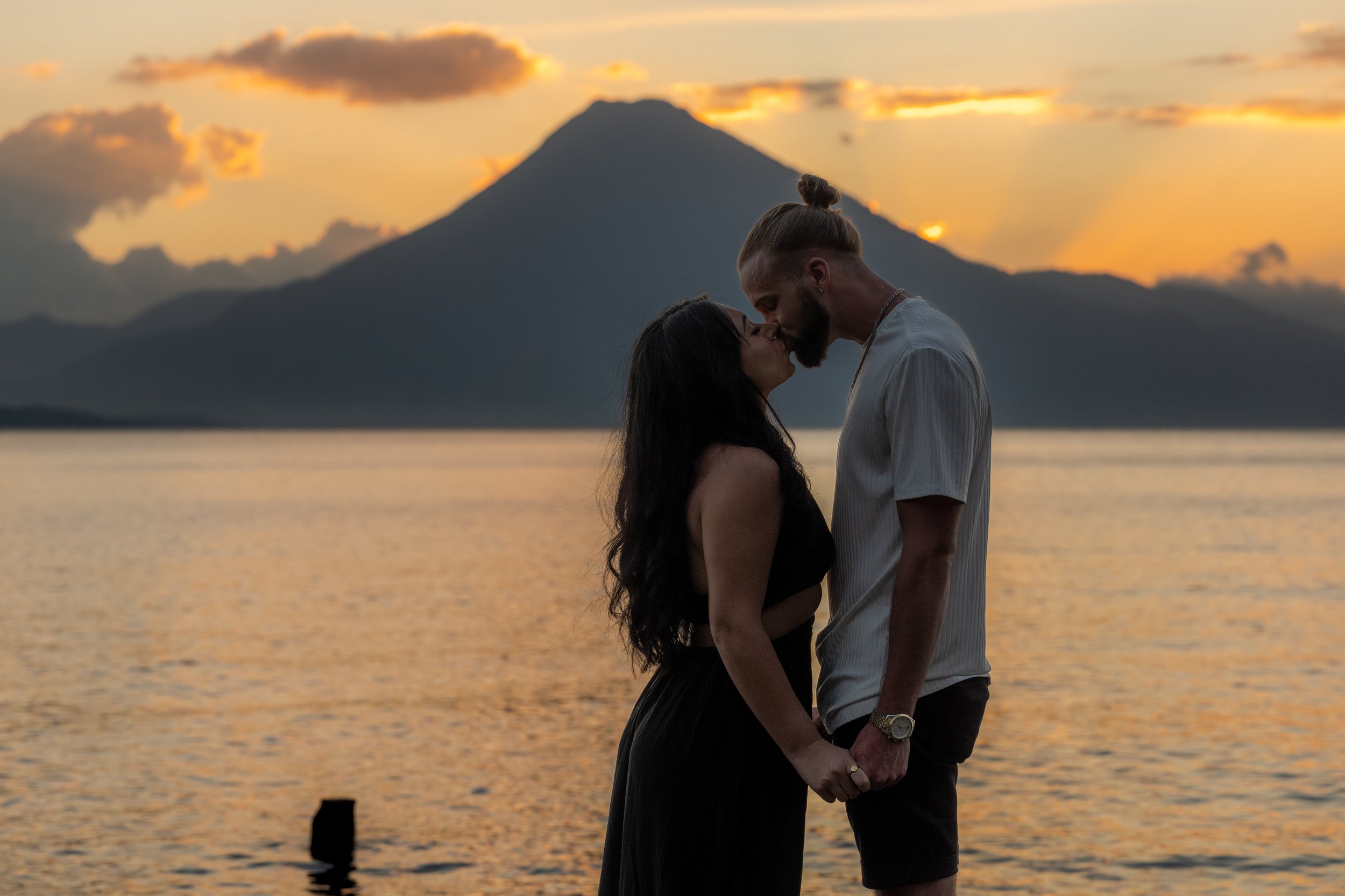 Benjamin & Yolanda Engagemnet Lake Atitaln & Antigua Guatemala -Arturo Rivera Photography Antigua Guatemala Photographer_-34.jpg