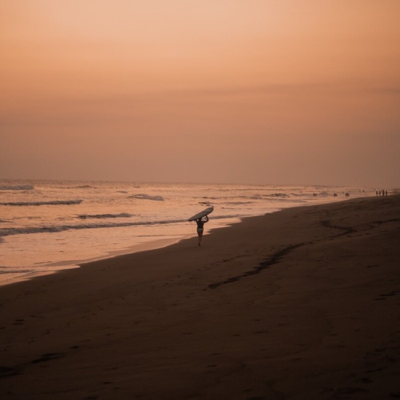 Surf en El pared&oacute;n. Experimentando tomando fotos con un lente retro completamente manual. #vintagevibes #ArteVisual