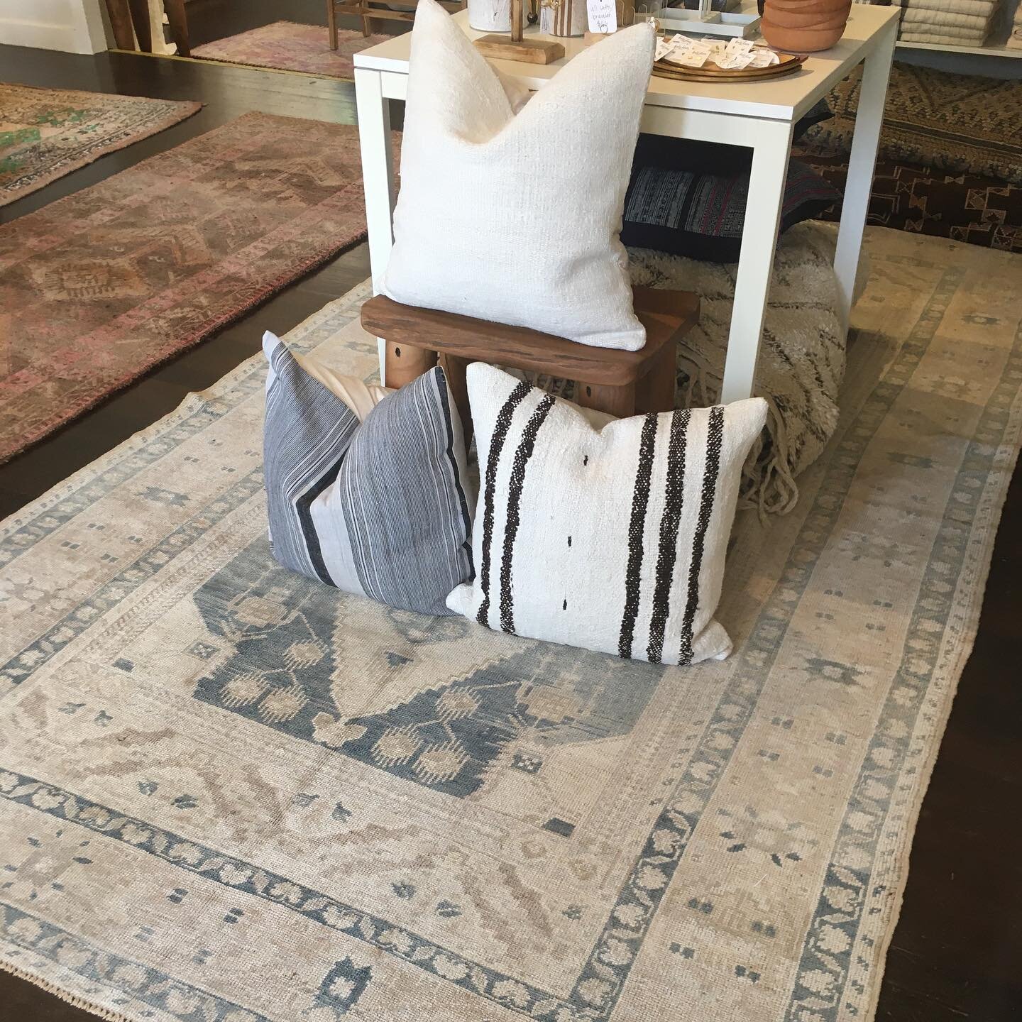 Just found the perfect rug for an updated room I&rsquo;m working on for a 9 year old girl! 💙 Dreamy! #miniinteriordesign