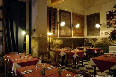 ItalyRome-InsideBabetteRistoranteatNight.jpg