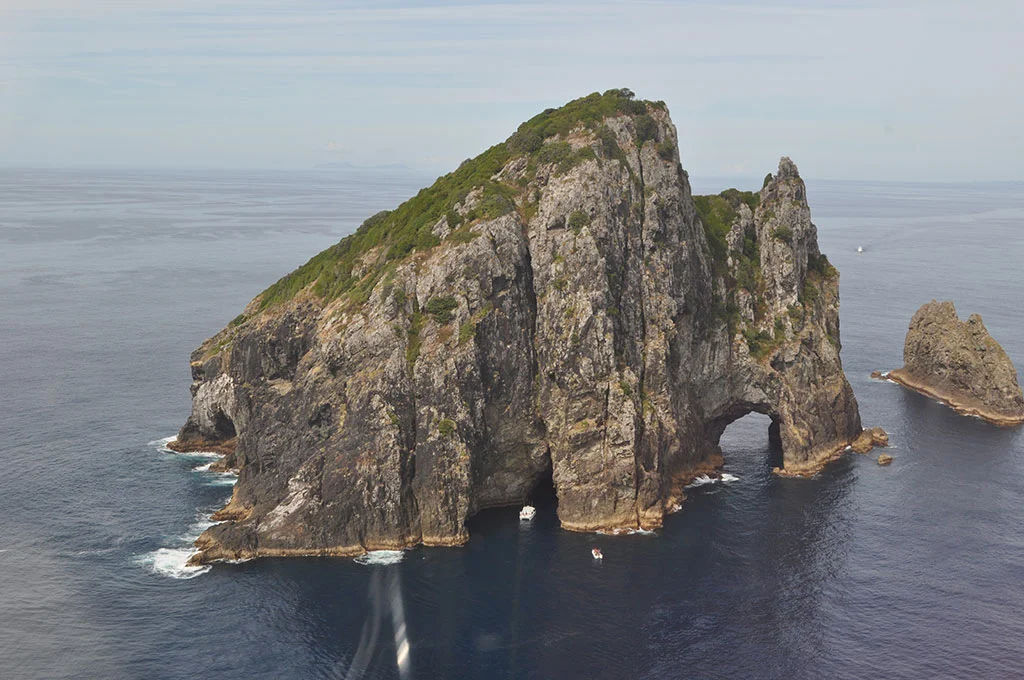 NewZealand-Viewfromhelicopter-Islandspotting.jpg