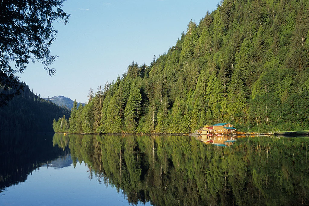 Canada-GreatBearLodge.jpg