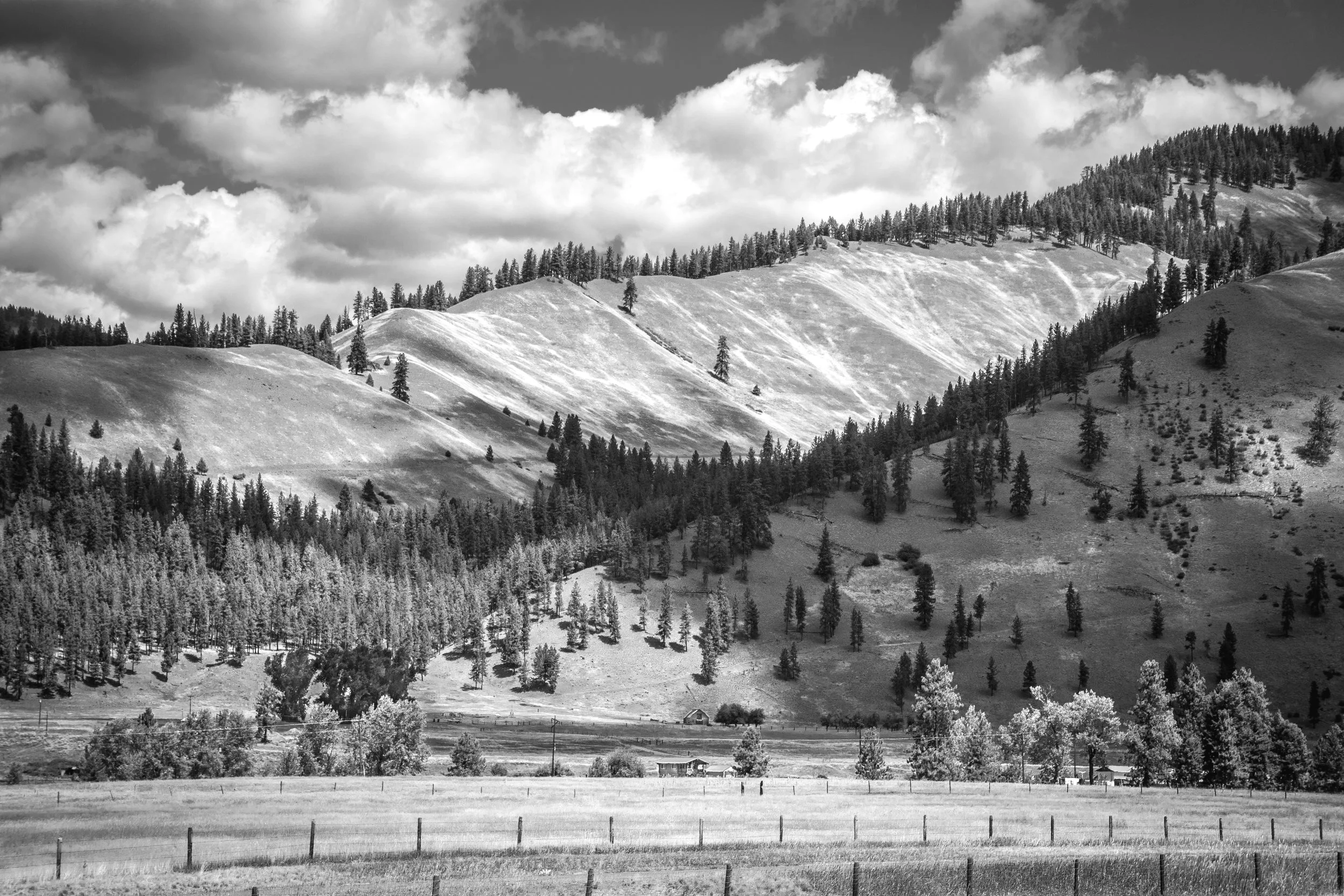 Hills+off+I-90.jpg